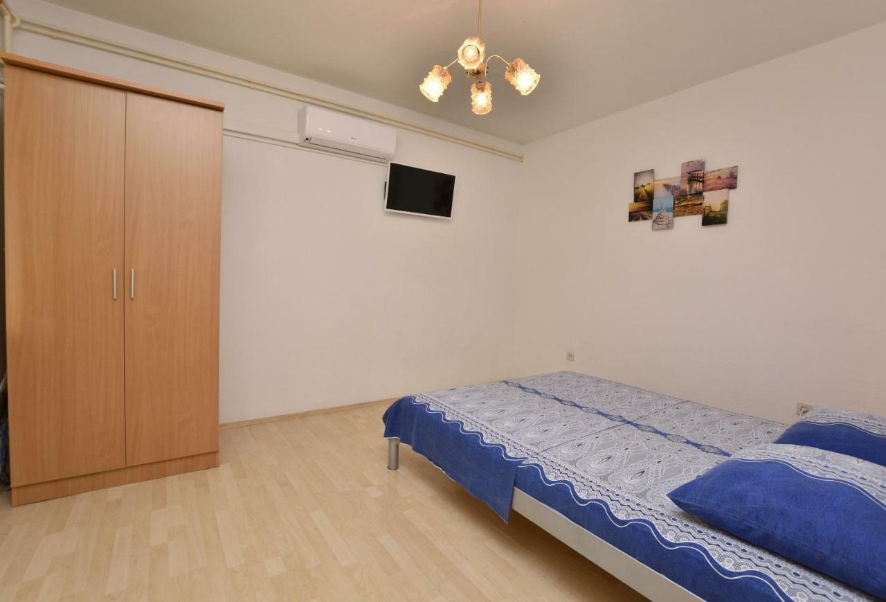 Apartment Dijo I Primošten Exterior foto